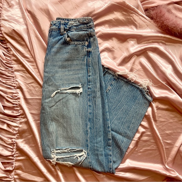 Garage Distressed High Waisted Wide Leg Jeans, Size 05/27, Barely Worn - Picture 2 of 3